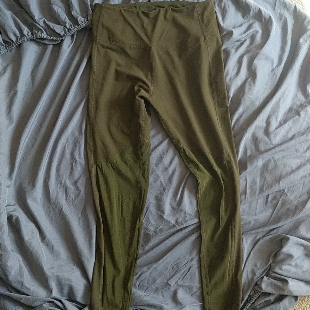 Straight leg yoga pants